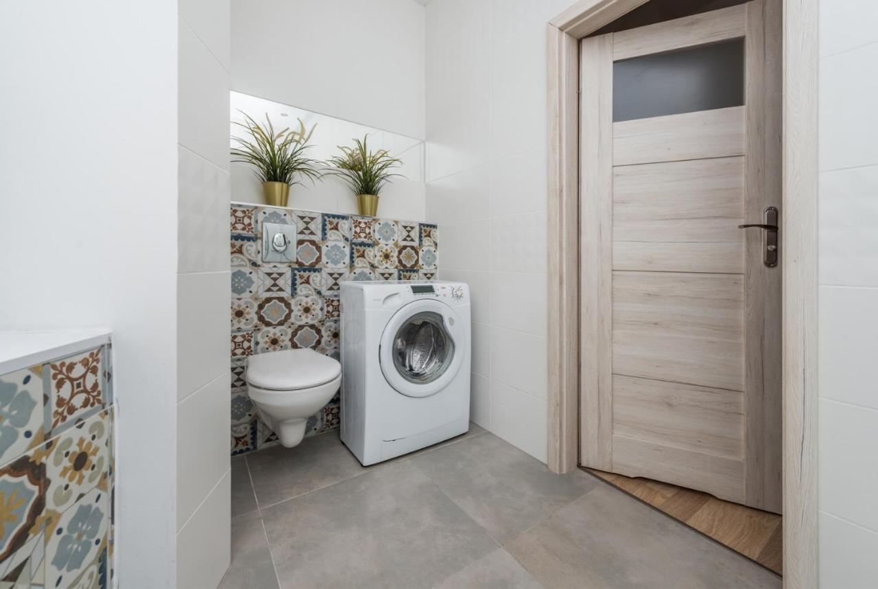 Hello Apartments City Center Of Old Town 3 Bedrooms Art & View グダニスク エクステリア 写真